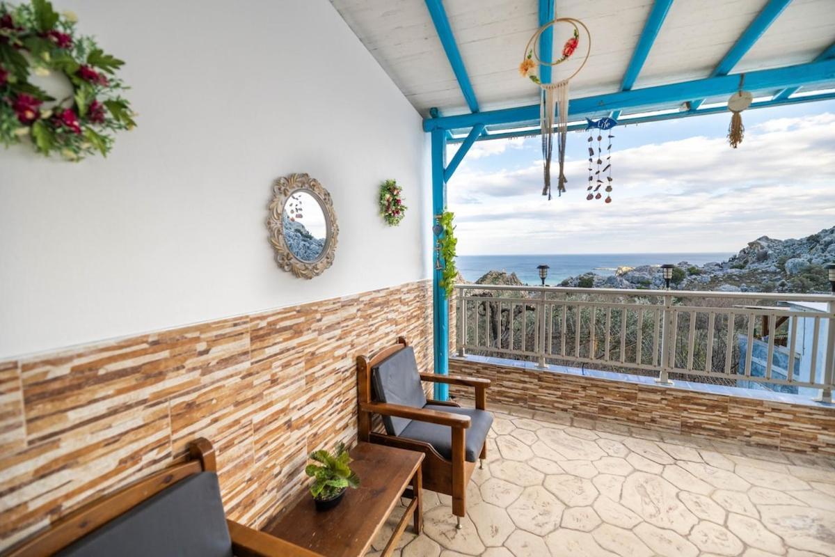 Springs Petronas Apartment Archangelos  Exterior foto