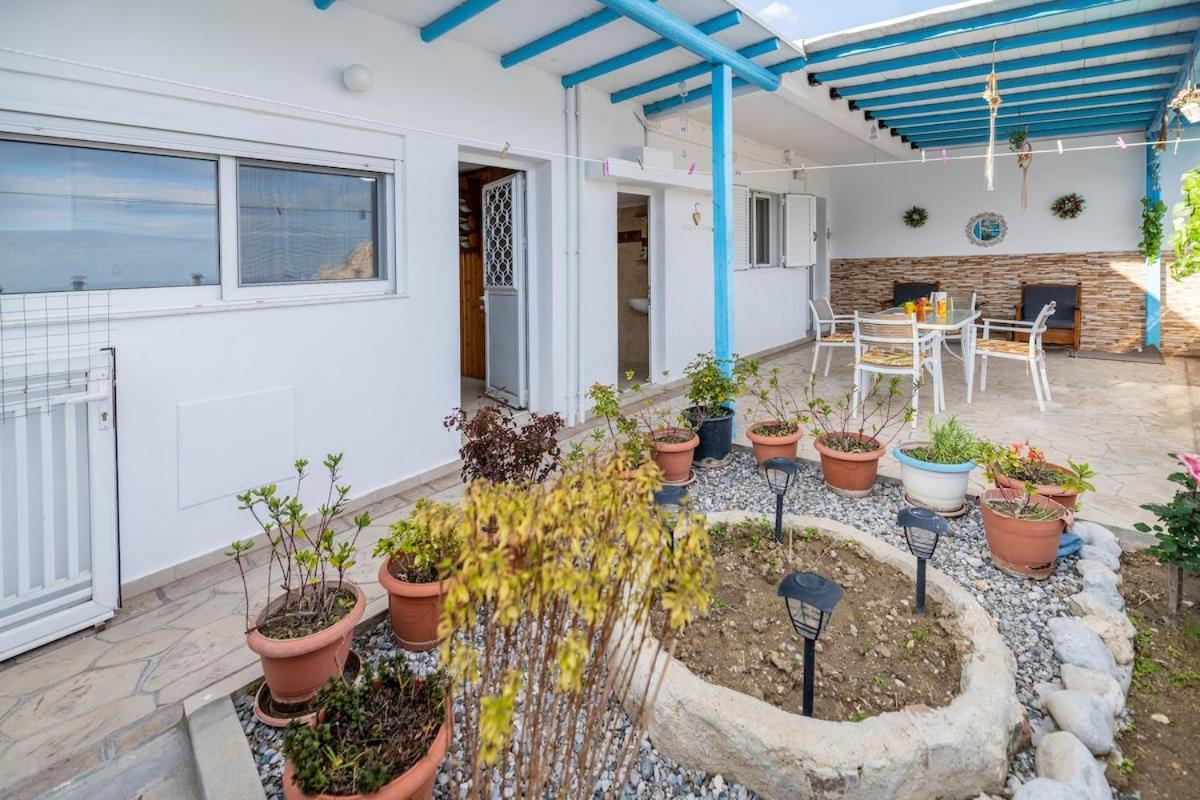 Springs Petronas Apartment Archangelos  Exterior foto