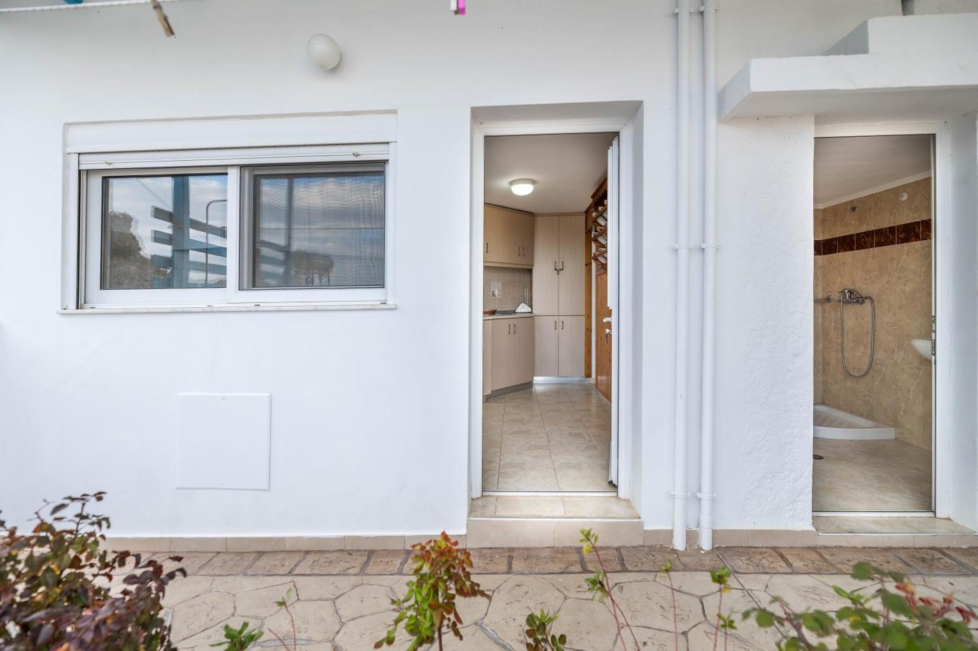 Springs Petronas Apartment Archangelos  Exterior foto